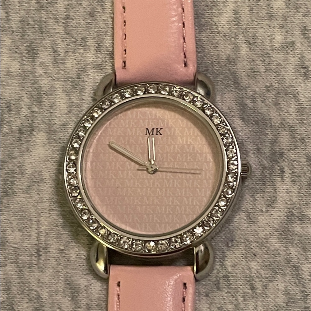 Michael Kors Blush Pink Crystal-Embellished Watch works great new battery - Picture 2 of 6